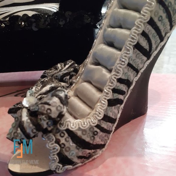 3 Piece Sofa and High Heels Jewelry Box and Ring Holders Set - Picture 12 of 12